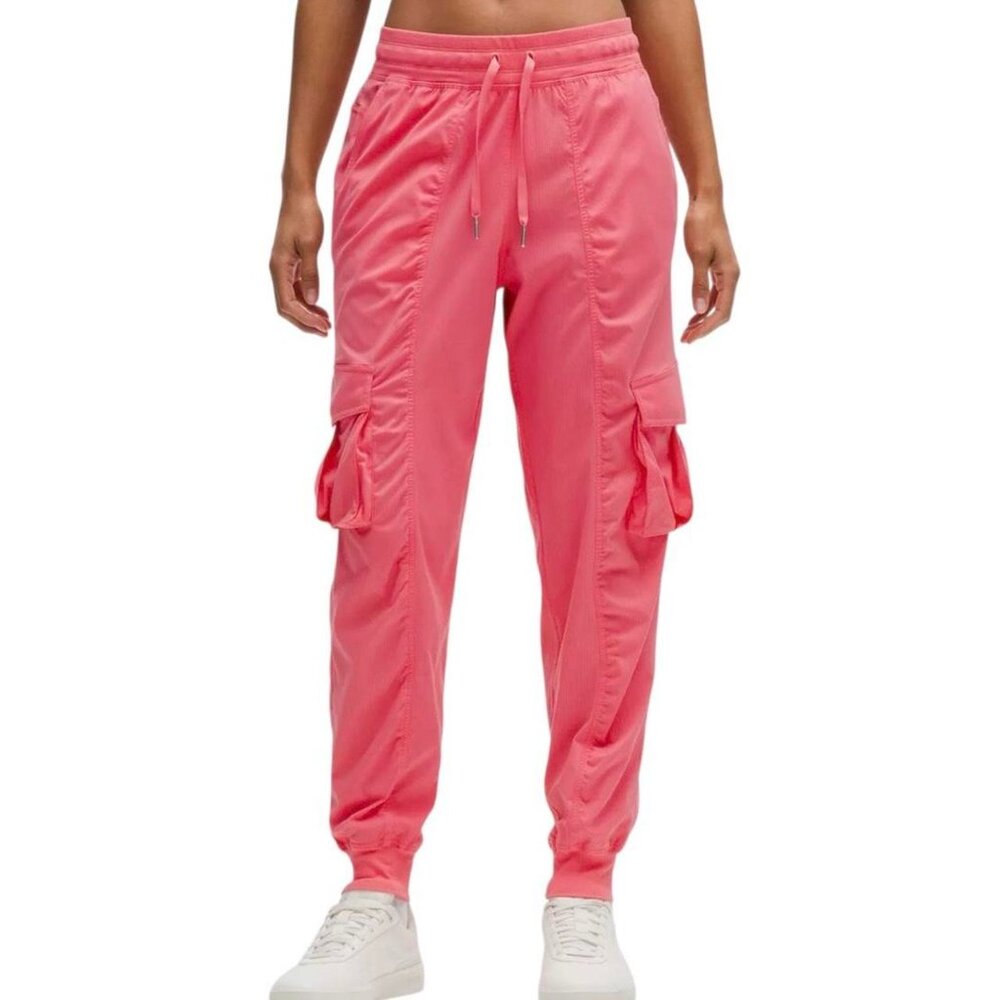 Lululemon Dance Studio‎ Relaxed Fit Mid Rise Cargo Jogger